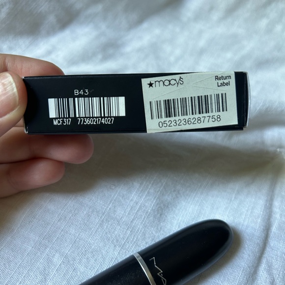 MAC Shy Girl Cremesheen Lipstick - Picture 9 of 10